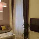 Gozsdu Dream Luxury 3 Double Bed Centre
