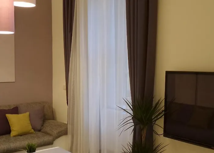 Gozsdu Dream Luxury 3 Double Bed Centre